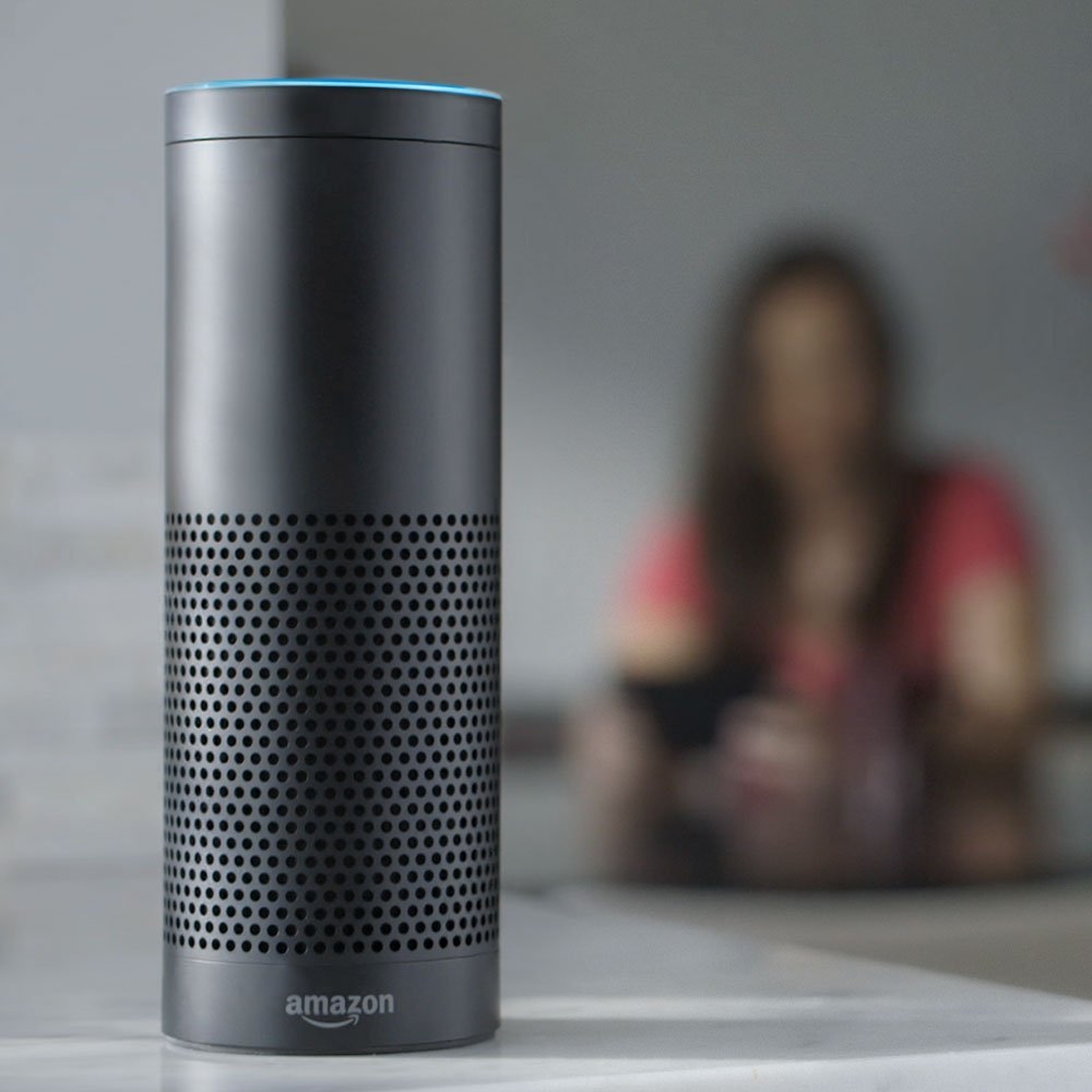 amazon-echo-black-lifestyle