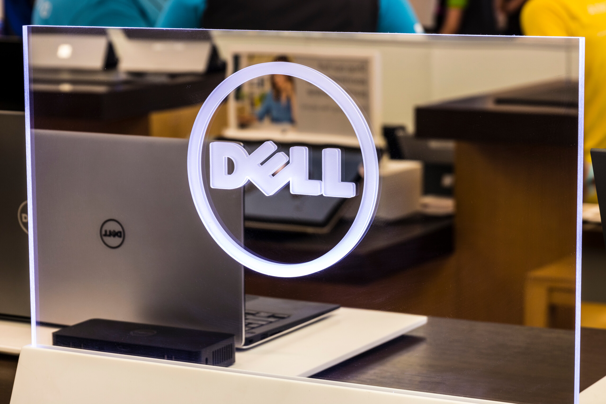 Dell hebt die Gewinnprognose an – KI-Server treiben das Geschäft in neue Dimensionen