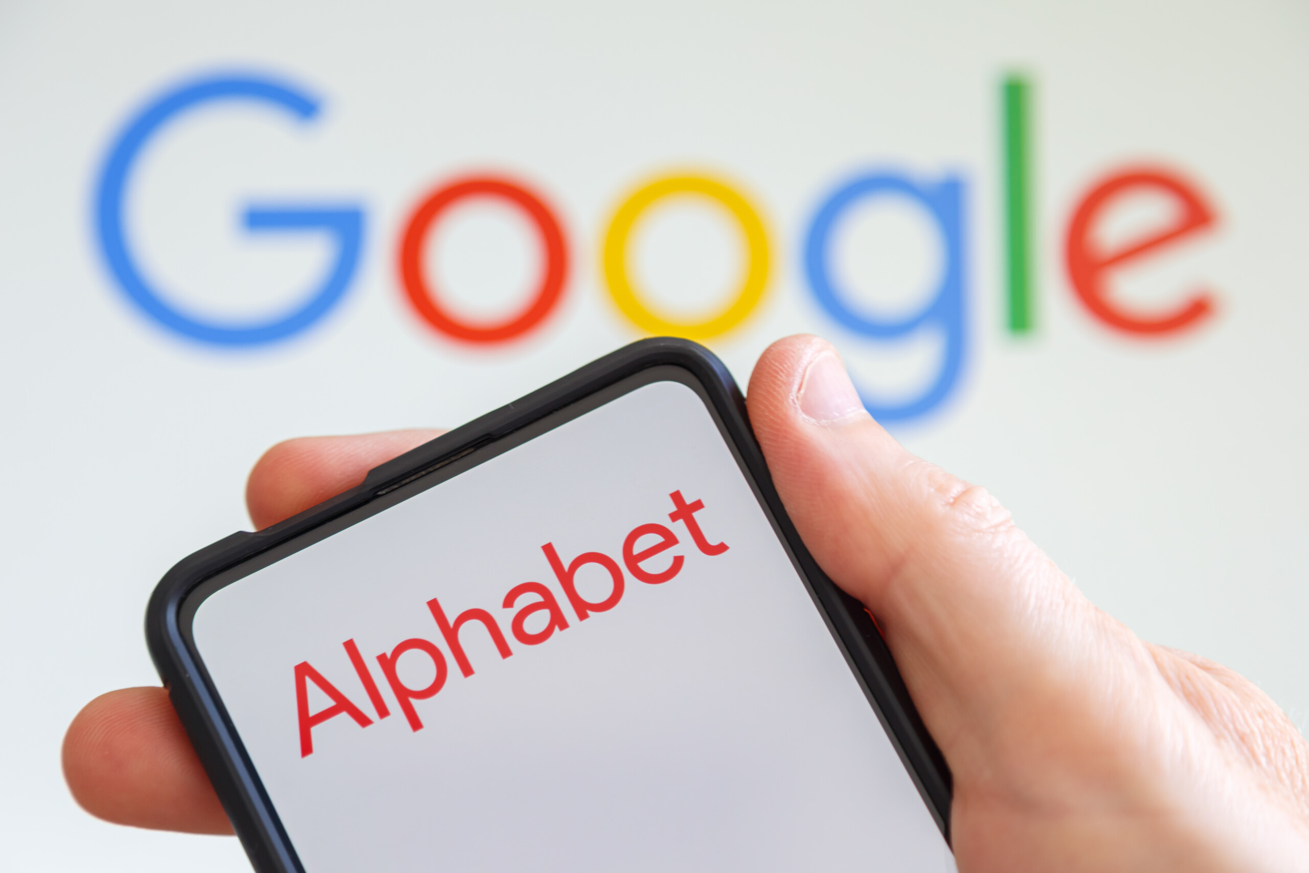 Big-Call Depotupdate: Musterdepotperformance trotz neu aufflammendem Zollkonflikt weiter stabil - Bei Alphabet wollen wir unsere Musterdepot-Position nach spannenden KI-News weiter aufstocken!