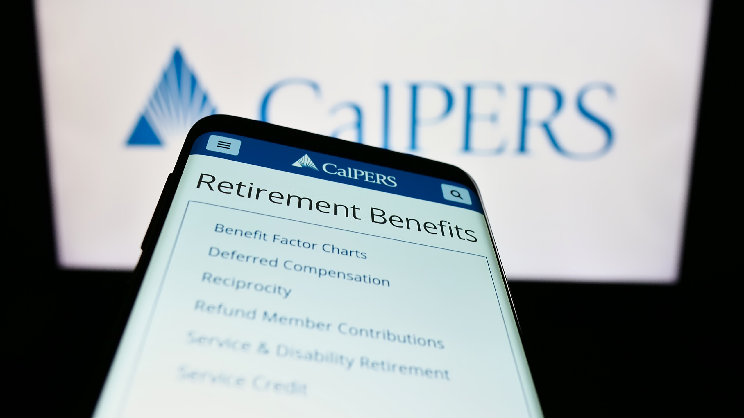 Pensionsgigant CalPERS mit Mrd.-schwerer Umschichtung! Raus aus Apple, rein in Meta, AMD & McDonald’s!
