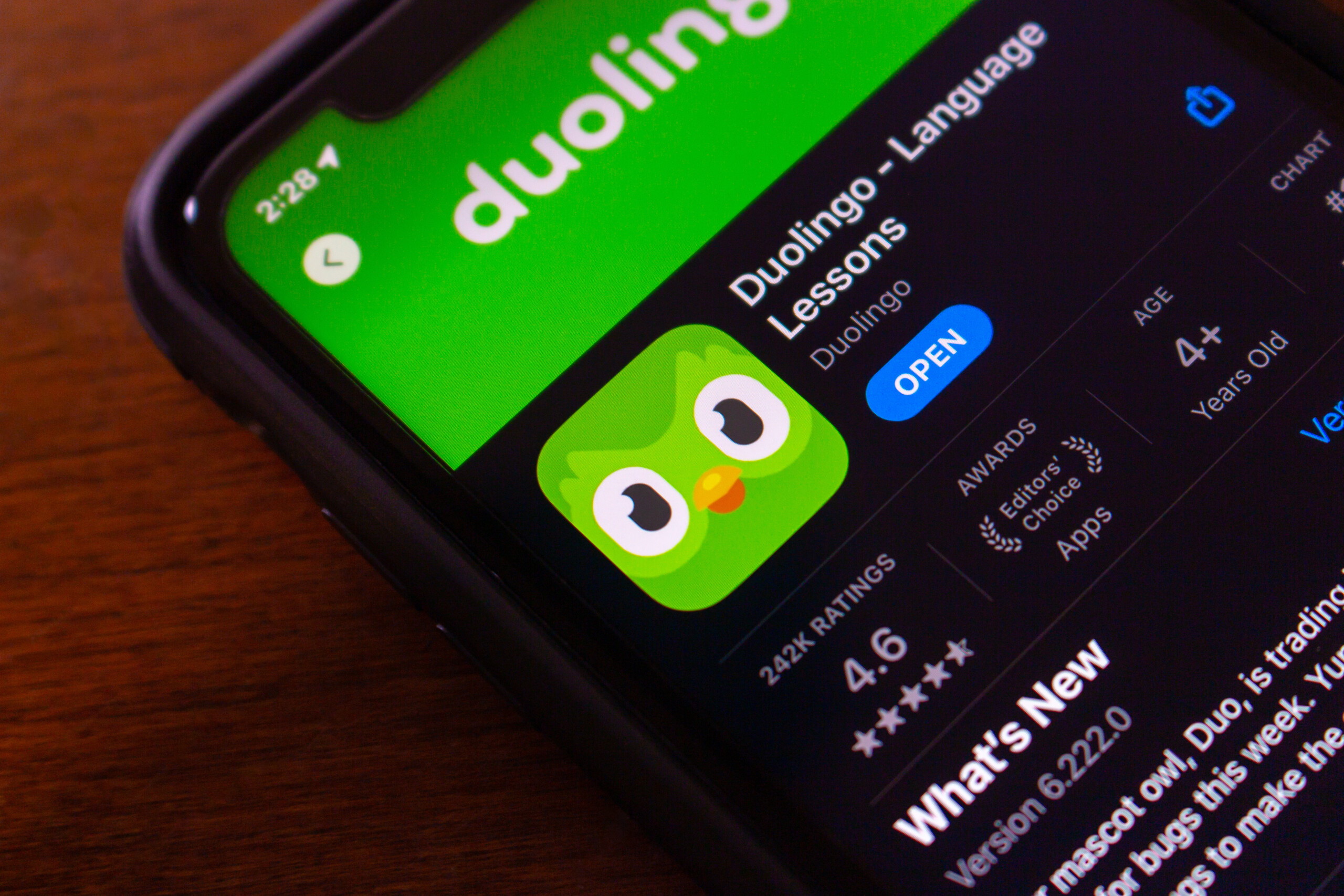 Duolingo überrascht mit Rekordwachstum und KI-Offensive.