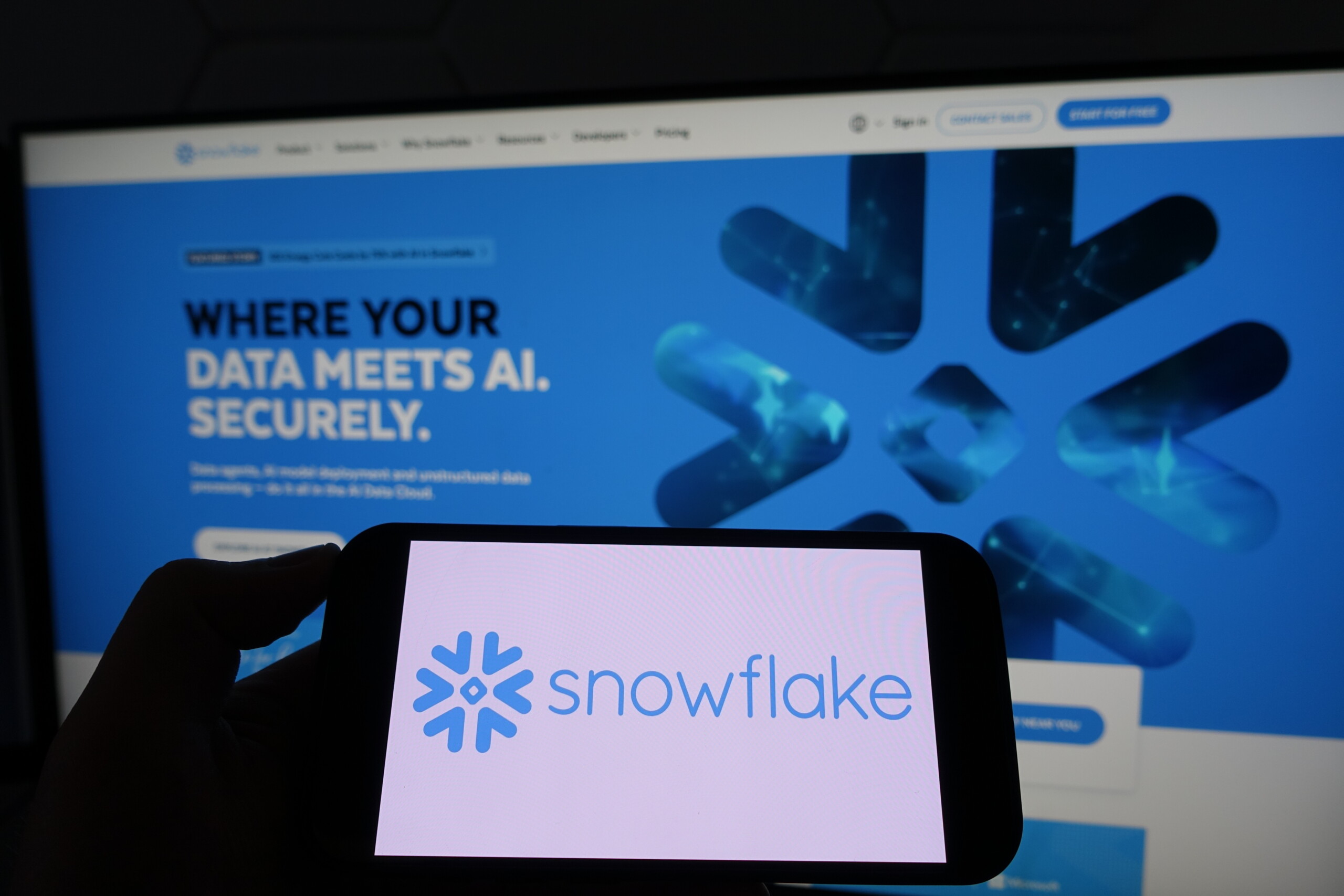 Snowflake übernimmt Crunchy Data für 250 Mio. USD