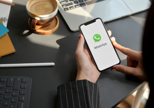WhatsApp startet Business-Offensive: Zentrale Kampagnen, KI-Features und neue Call-Funktionen