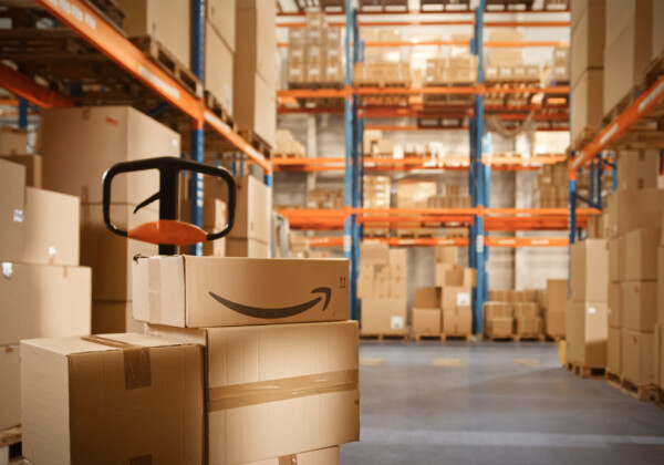Amazon steht kurz davor, in seinen Lagerhäusern mehr Roboter als Menschen einzusetzen!