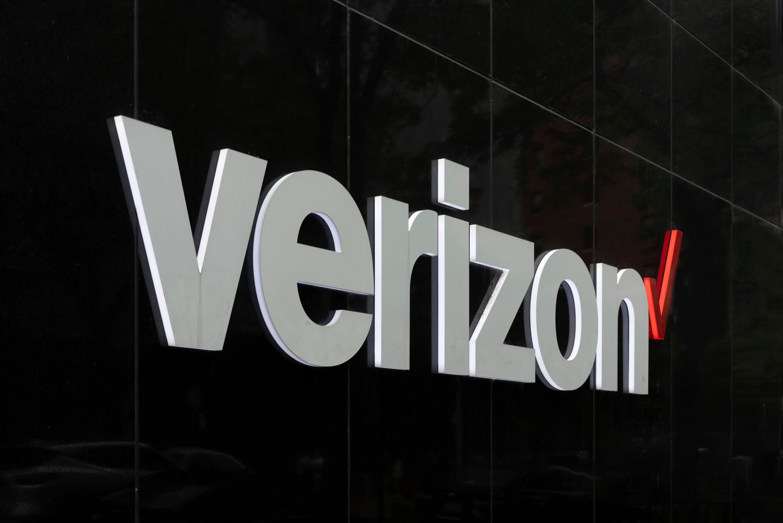 Verizon übertrifft Erwartungen! Umsatzboom, mehr Kunden und höhere Prognose treiben Aktie an!