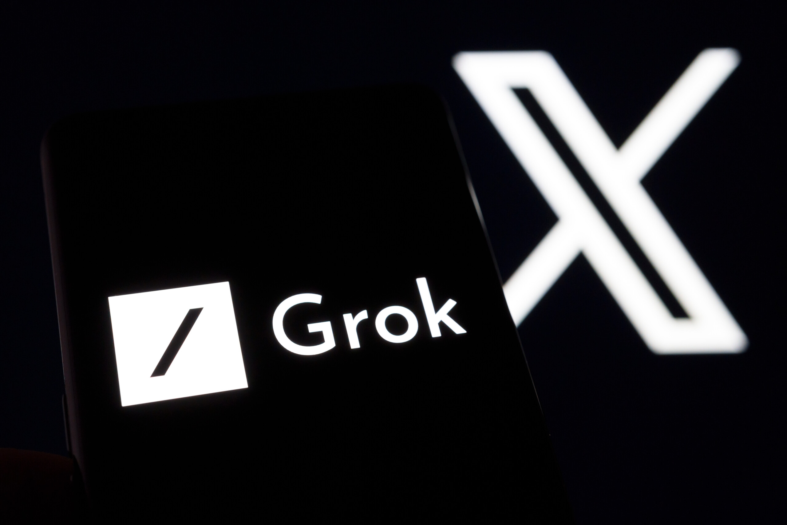 Musk entfesselt Grok 4! Wie Tesla, KI und Robotaxis jetzt zusammenwachsen!