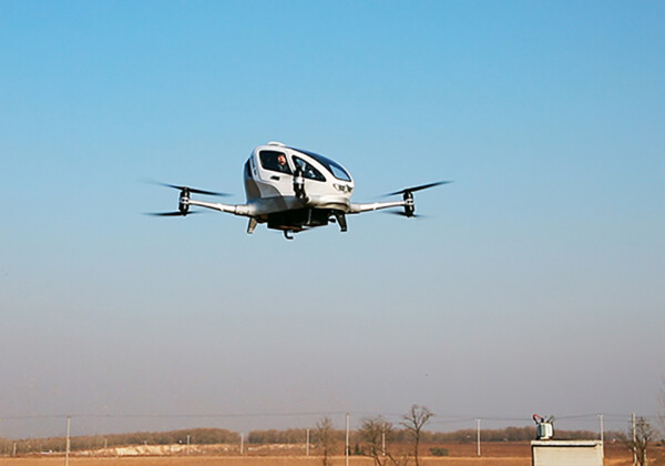 Ehang – Chinesischer Anbieter von Flugtaxis kurz vor dem Start von kommerziellen Flügen.