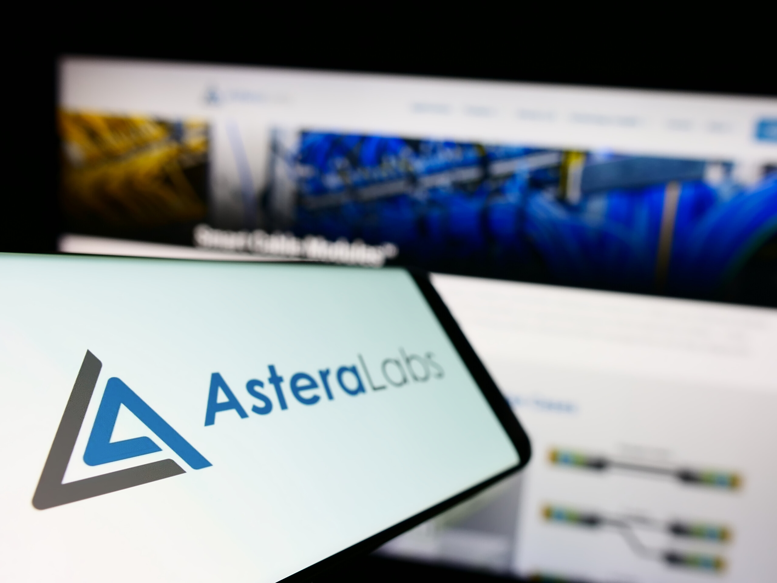 Astera Labs wird vom Geheimtipp zur Profit-Rakete! Der KI-Konnektivitäts-Star erobert Milliardenmärkte!