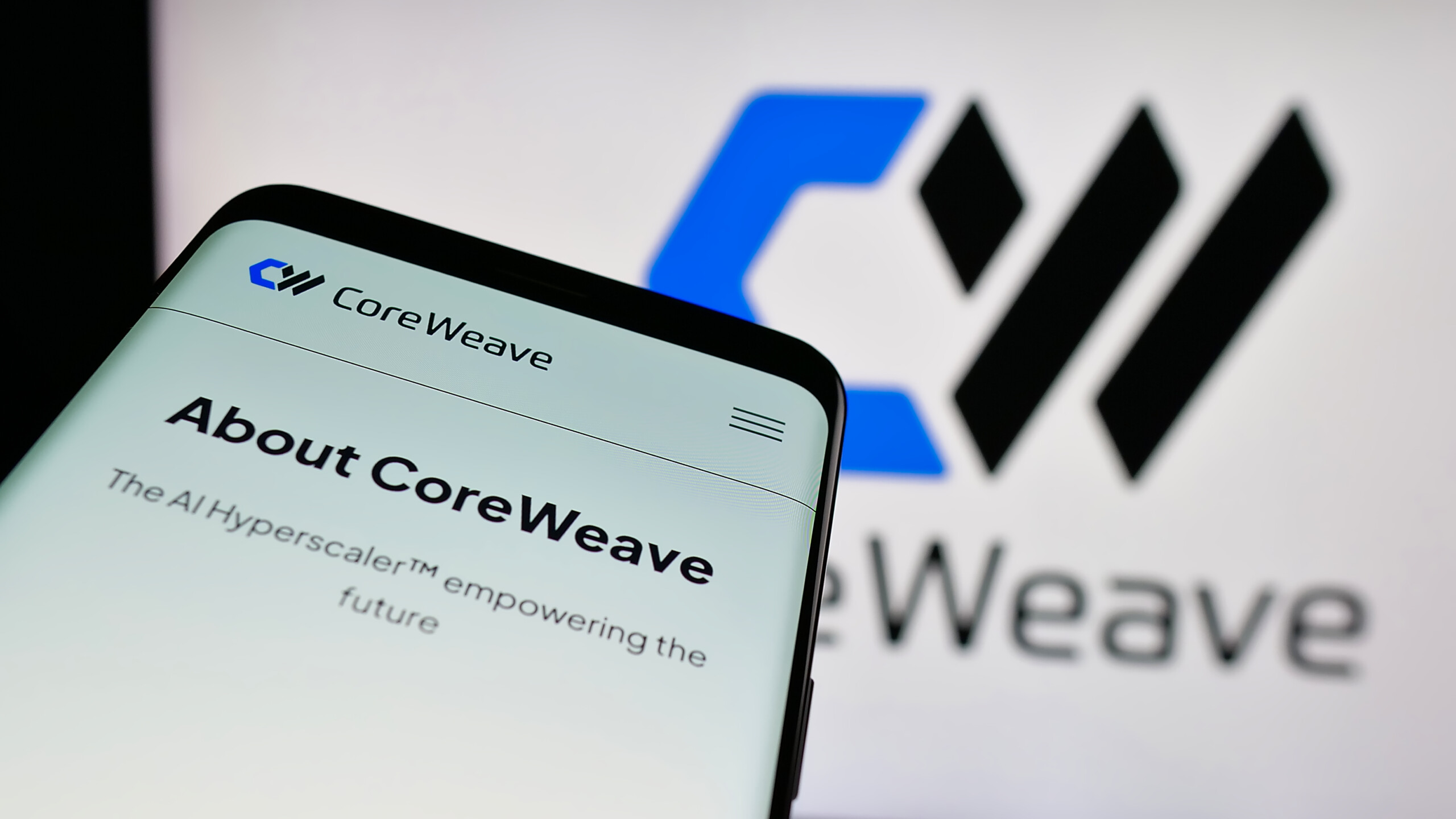 CoreWeave wird vom Börsenneuling zum Schlüsselakteur! Wie ein KI-Hyperscaler die Tech-Elite aufmischt!