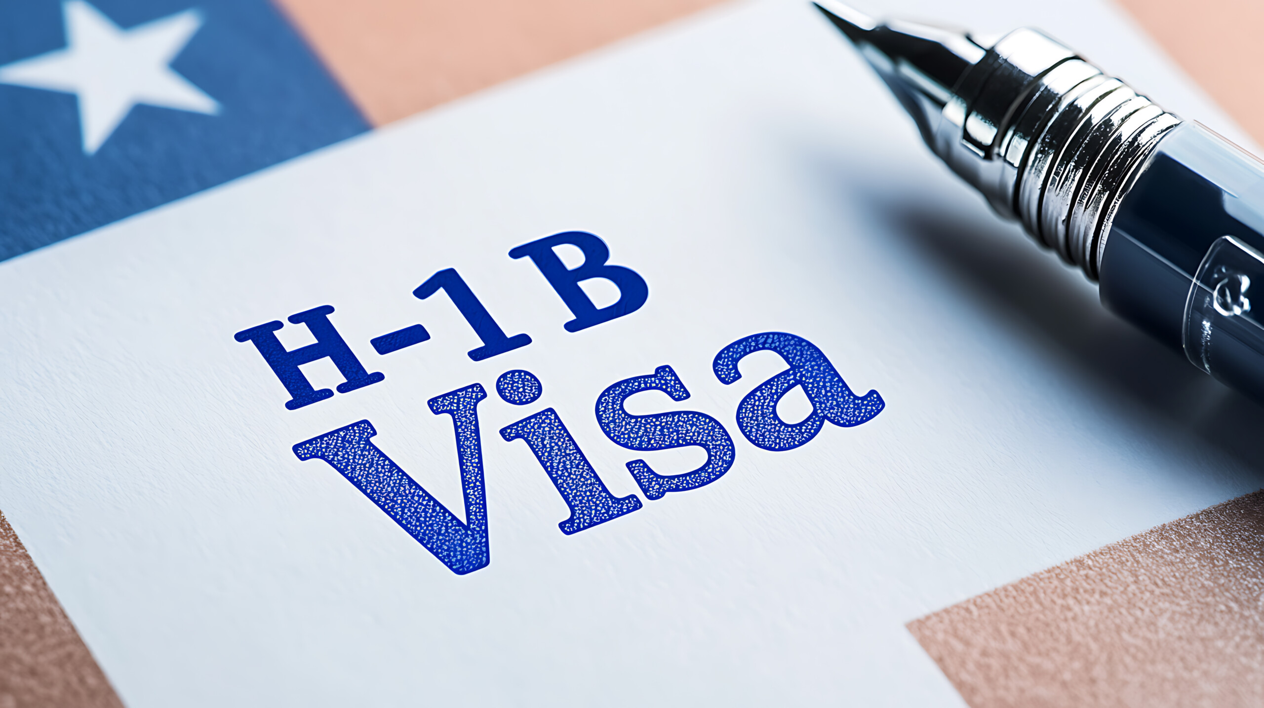 Visa-Schock! Trump verlangt 100.000 USD pro H-1B-Visum! Droht Firmen wie Amazon das Aus beim Zugang zu Weltklasse-Talenten?