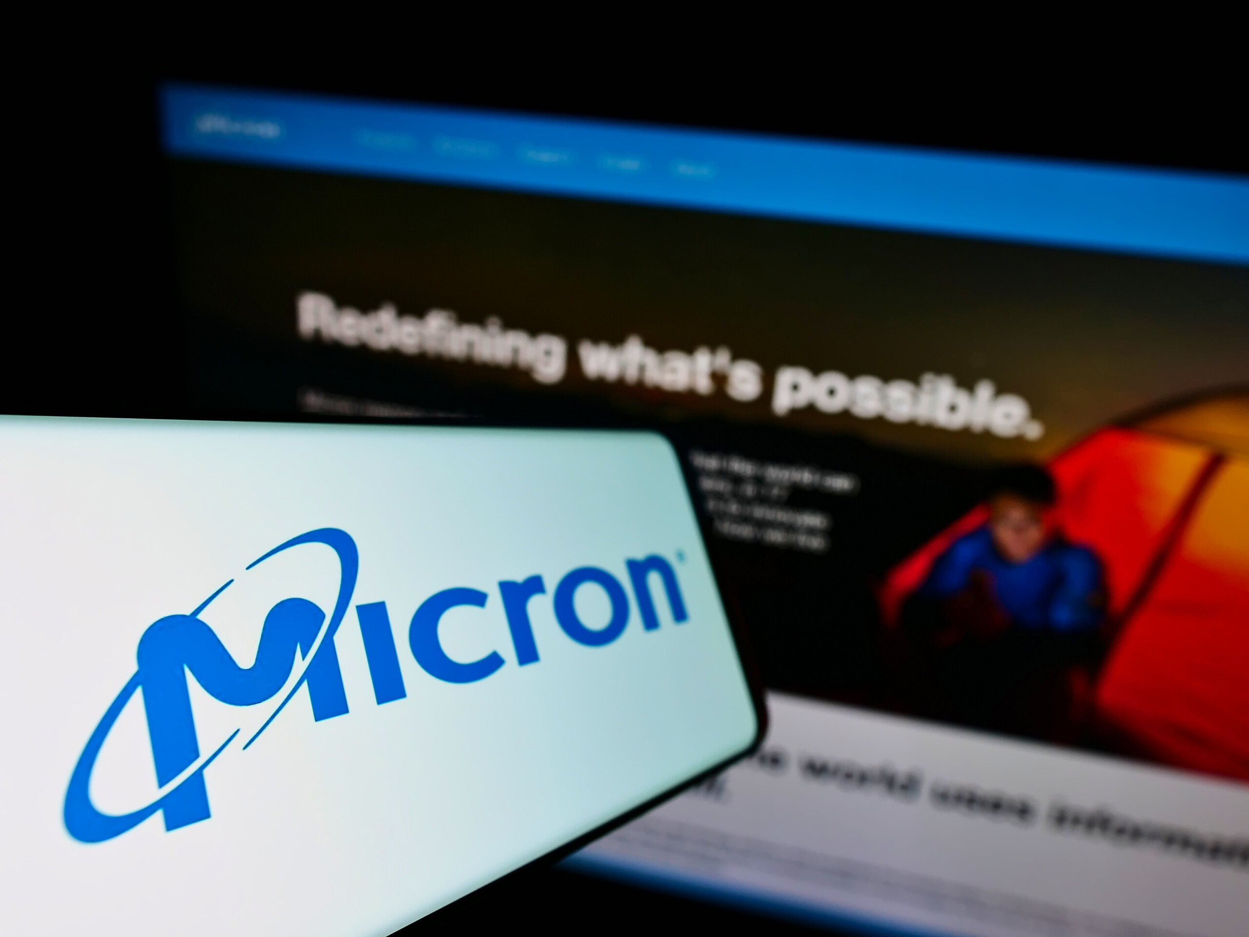 Micron Technology sprengt alle Erwartungen! Speicherpionier meldet Rekordquartal und setzt voll auf den KI-Boom!