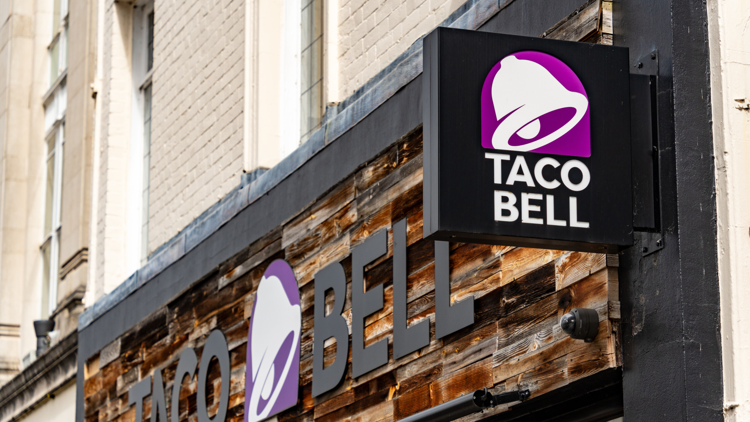Taco Bell erlebt bittere Lektion: Sprach-KI floppt im Drive-through
