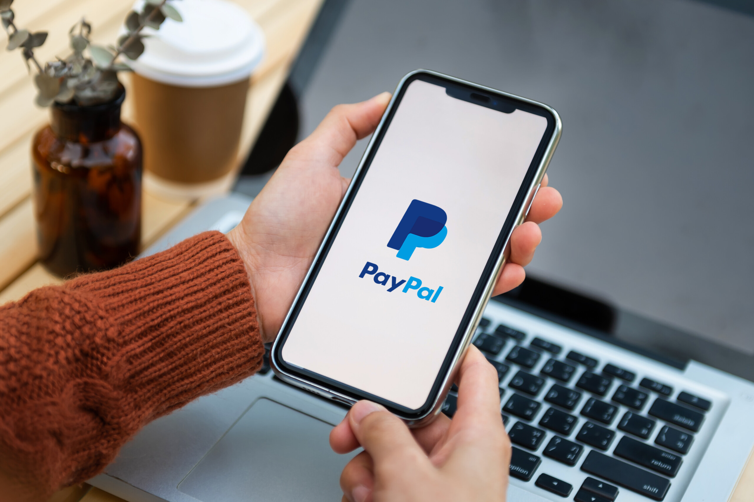PayPal kurbelt Feiertagsgeschäft an: 5 % Cash Back auf Ratenkäufe sorgt für Kauflaune PayPal kurbelt Feiertagsgeschäft an: 5 % Cash Back auf Ratenkäufe sorgt für Kauflaune