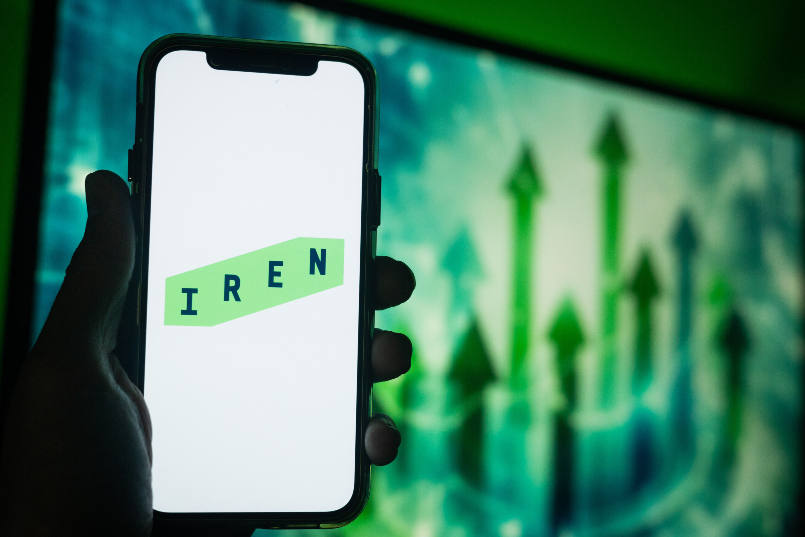 Microsoft schließt 9,7-Mrd.-USD-Deal mit IREN – Dell liefert Hardware für 5,8 Mrd. USD