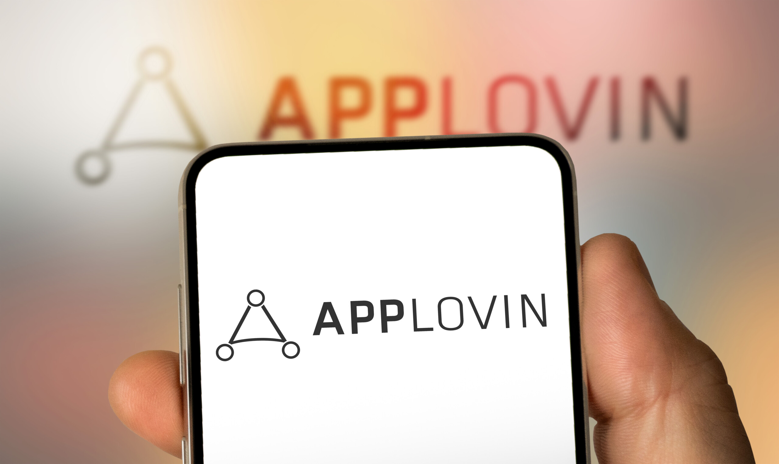 AppLovin liefert Rekordzahlen! Und startet mit Axon in die Zukunft der KI-Werbung!
