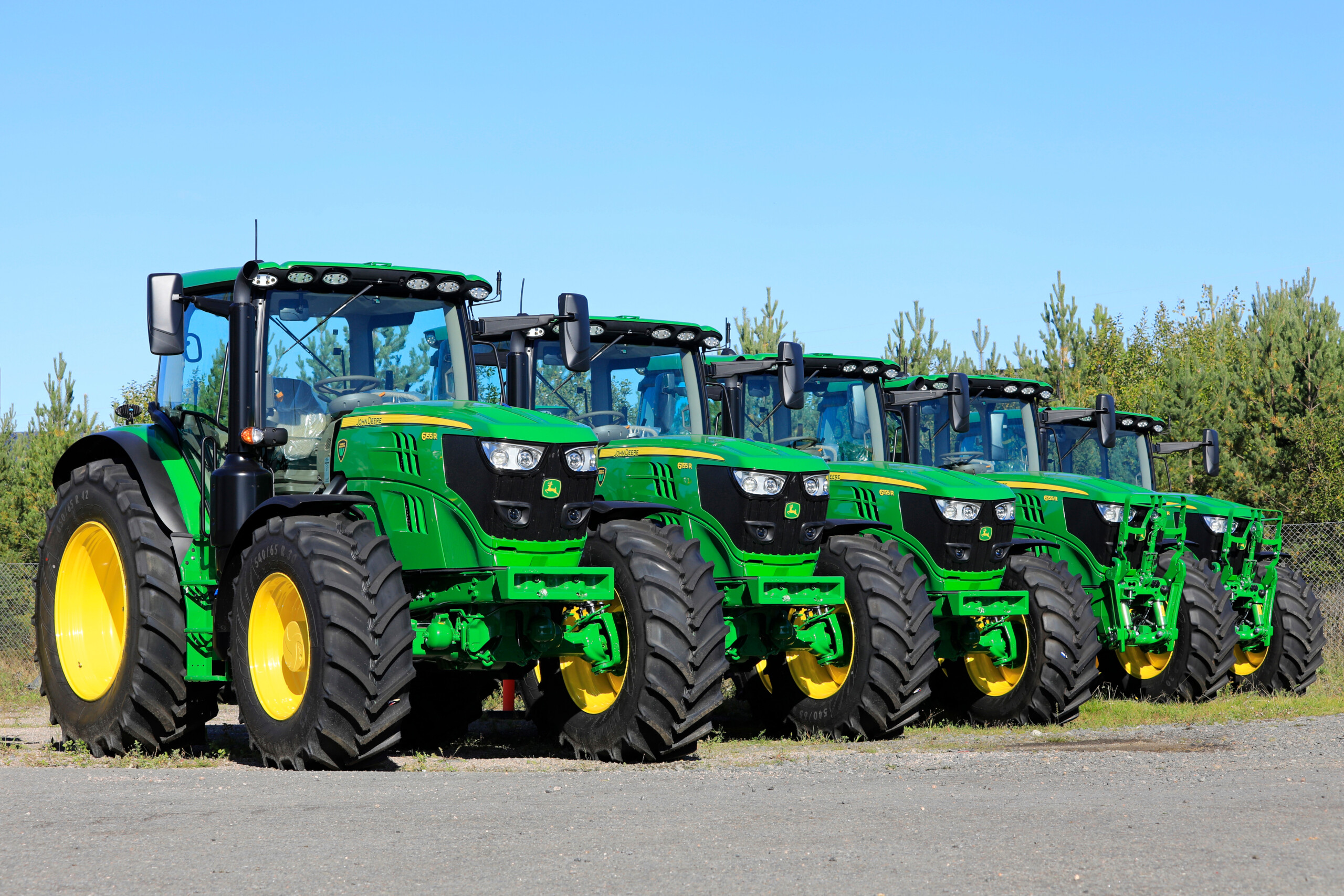 Deere greift nach der Zukunft – KI-Assistenten, autonome Traktoren und humanoide Roboter!